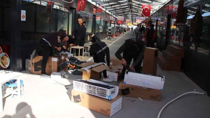 Bakan Ersoy’dan 150 depremzede esnafa klima desteği Bakan Ersoy’dan 150 depremzede esnafa klima desteği