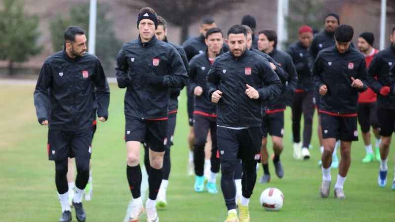 Sivasspor’da Alanyaspor mesaisi devam etti Sivasspor’da Alanyaspor mesaisi devam etti