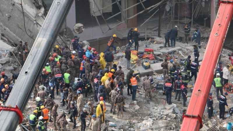 89 kişinin hayatını kaybettiği Galeria Sitesi’nin tutuklu sanıklarına 17 yıl 6'şar ay hapis cezası 89 kişinin hayatını kaybettiği Galeria Sitesi’nin tutuklu sanıklarına 17 yıl 6'şar ay hapis cezası