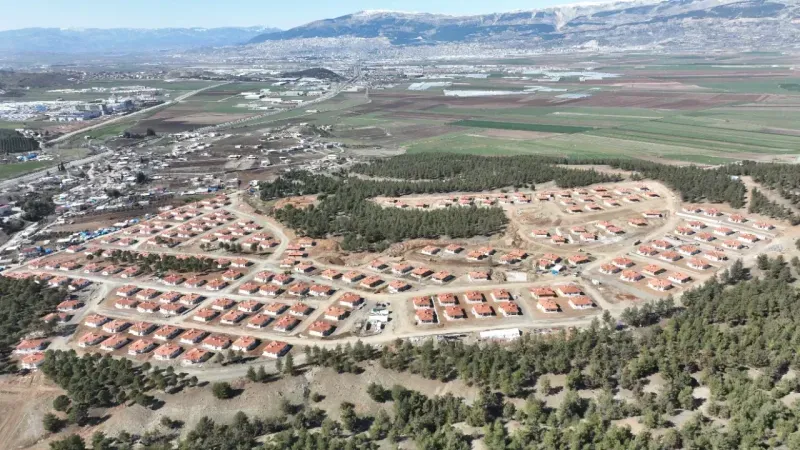 Depremden sonra köyler yeniden kuruluyor Depremden sonra köyler yeniden kuruluyor