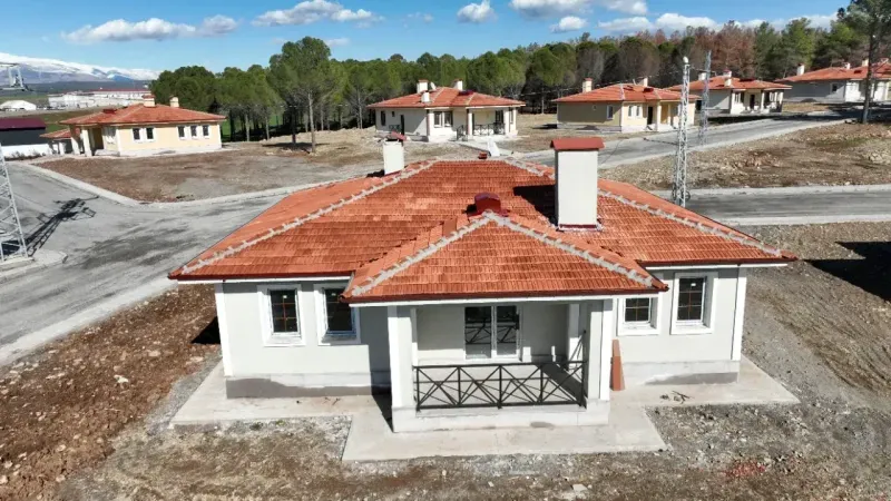 Depremden sonra köyler yeniden kuruluyor Depremden sonra köyler yeniden kuruluyor