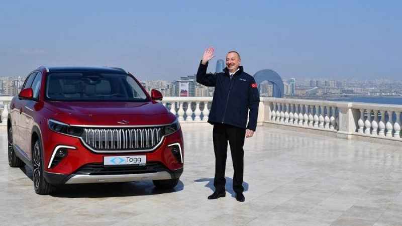 Aliyev, yerli otomobil Togg'u teslim aldı Aliyev, yerli otomobil Togg'u teslim aldı