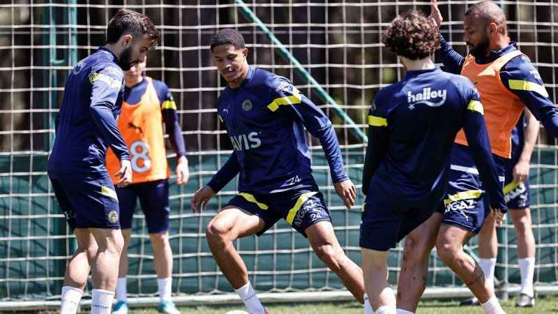 Fenerbahçe, Sivasspor maçı hazırlıklarını tamamladı Fenerbahçe, Sivasspor maçı hazırlıklarını tamamladı