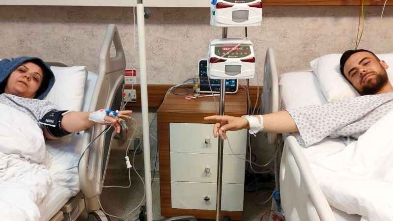 Oğluna doğum günü hediyesi olarak böbreğini verdi Oğluna doğum günü hediyesi olarak böbreğini verdi