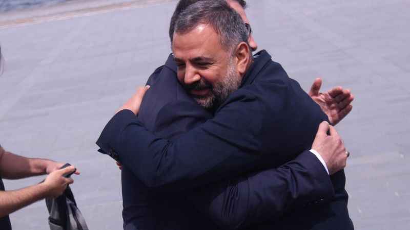 AK Parti ve CHP'den dostluk pozu AK Parti ve CHP'den dostluk pozu