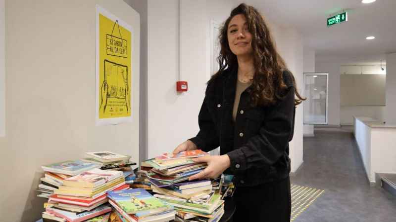 Perde ‘depremzede çocuklar’ için açıldı Perde ‘depremzede çocuklar’ için açıldı