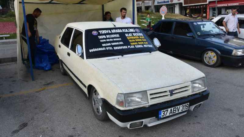 Aracı modifiye edip pirinç taneleri ile kapladılar Aracı modifiye edip pirinç taneleri ile kapladılar