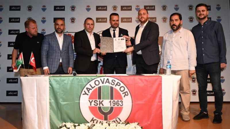 Yalovaspor’da sponsorluk anlaşması töreni Yalovaspor’da sponsorluk anlaşması töreni