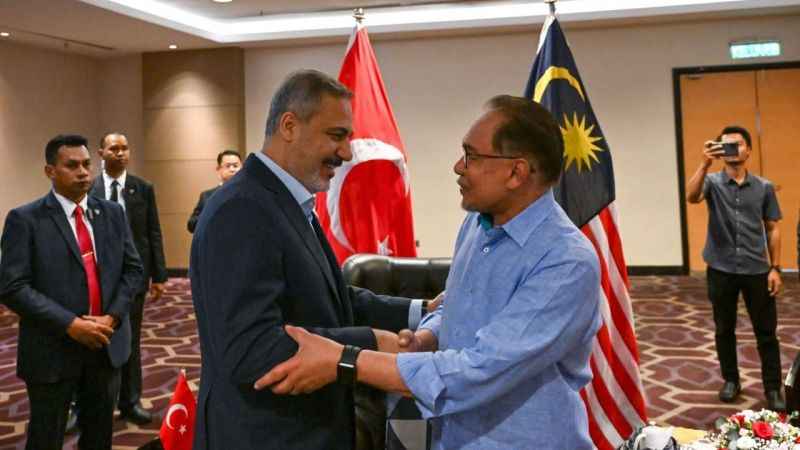 Bakan Fidan, Malezya Başbakanı ile görüştü