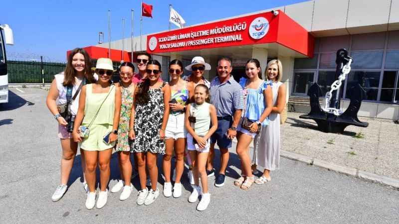 İzmir, turizmde tüm zamanların rekorunu kırdı İzmir, turizmde tüm zamanların rekorunu kırdı