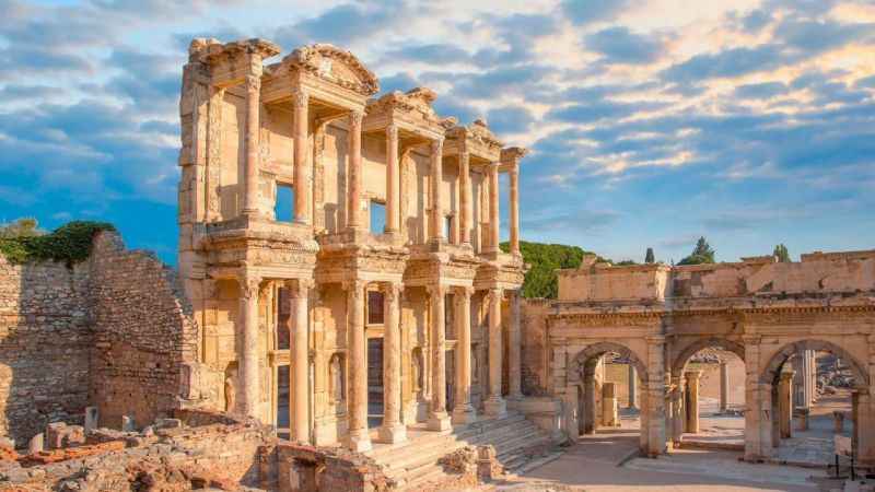 İzmir, turizmde tüm zamanların rekorunu kırdı İzmir, turizmde tüm zamanların rekorunu kırdı