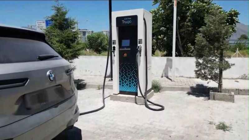 Aydın’ın ilk Trugo Elektrikli Araç Şarj İstasyonu Söke’de faaliyete geçti Aydın’ın ilk Trugo Elektrikli Araç Şarj İstasyonu Söke’de faaliyete geçti