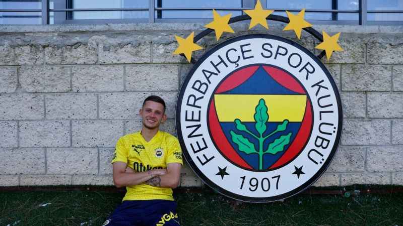 Sebastian Szymanski: “Takımım için en iyisini sergilemeye çalışan bir oyuncuyum” Sebastian Szymanski: “Takımım için en iyisini sergilemeye çalışan bir oyuncuyum”