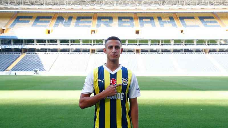 Bartuğ Elmaz, resmen Fenerbahçe'de Bartuğ Elmaz, resmen Fenerbahçe'de