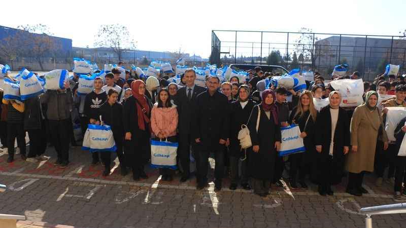 Beyoğlu ve Mannheim'dan Kahramanmaraş'a uzanan yardım eli Beyoğlu ve Mannheim'dan Kahramanmaraş'a uzanan yardım eli