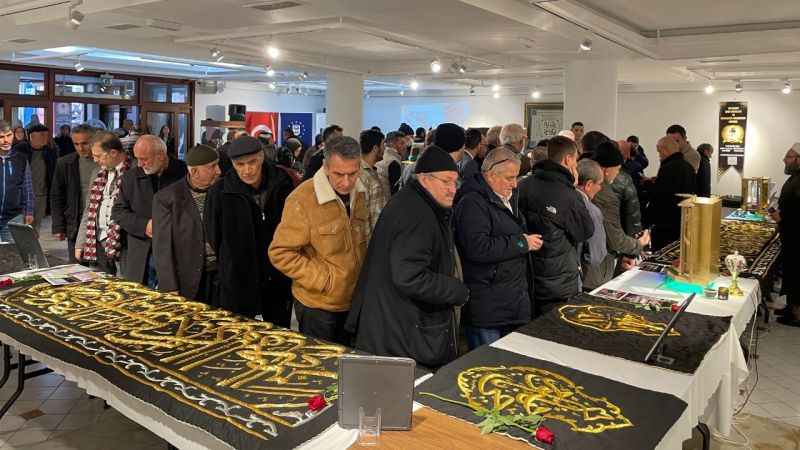 Mukaddes Emanetlere Bursa'da büyük ilgi Mukaddes Emanetlere Bursa'da büyük ilgi