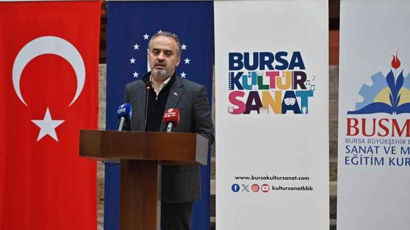 Minyatürlerle Bursa Sergisi büyük beğeni topladı Minyatürlerle Bursa Sergisi büyük beğeni topladı