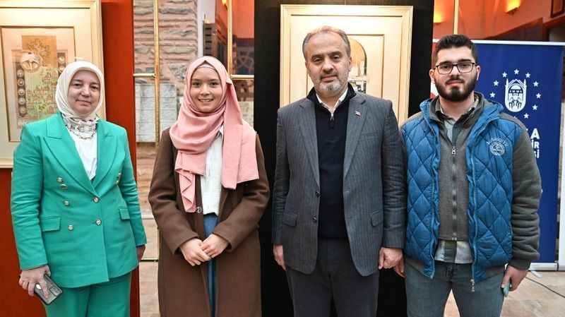 Minyatürlerle Bursa Sergisi büyük beğeni topladı Minyatürlerle Bursa Sergisi büyük beğeni topladı