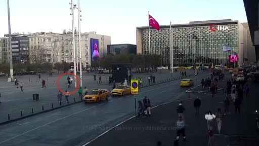 İstiklal Caddesi’ndeki bombalı terör saldırısına ilişkin davada 3 sanığa tahliye İstiklal Caddesi’ndeki bombalı terör saldırısına ilişkin davada 3 sanığa tahliye