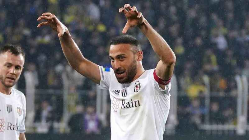 Cenk Tosun, Fenerbahçe’ye ilk gollerini attı Cenk Tosun, Fenerbahçe’ye ilk gollerini attı