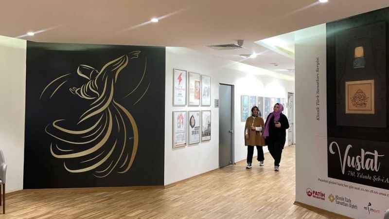 “Vuslat” Sergisi: Mevlânâ'nın hikayeleri sanatla buluşuyor “Vuslat” Sergisi: Mevlânâ'nın hikayeleri sanatla buluşuyor