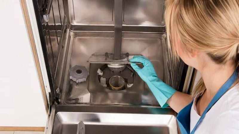 Meğer faturalar bu yüzden yüksek geliyormuş! Bulaşık makinesi kullananlar dikkat!