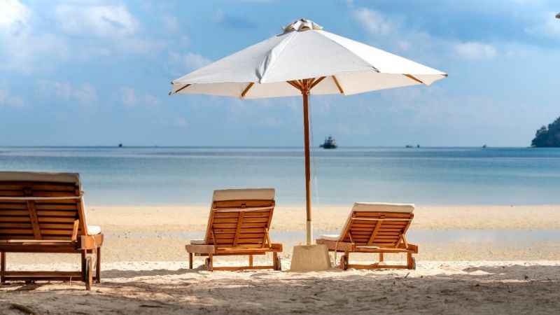 Sahilde şezlong yaralanmalarına dikkat! Sahilde şezlong yaralanmalarına dikkat!