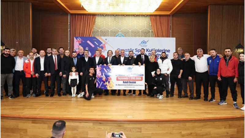 Sultangazi'de amatör spor kulüplerine 2 Milyon TL destek Sultangazi'de amatör spor kulüplerine 2 Milyon TL destek