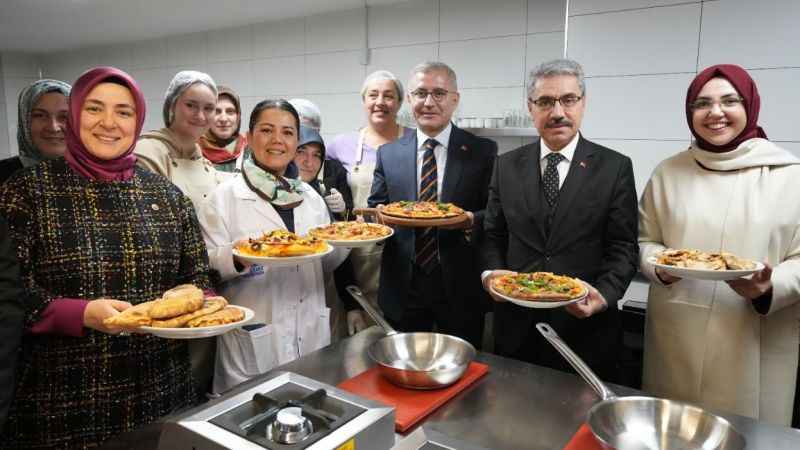 Üsküdar'da Mutfak Sanatları Akademisi açıldı Üsküdar'da Mutfak Sanatları Akademisi açıldı