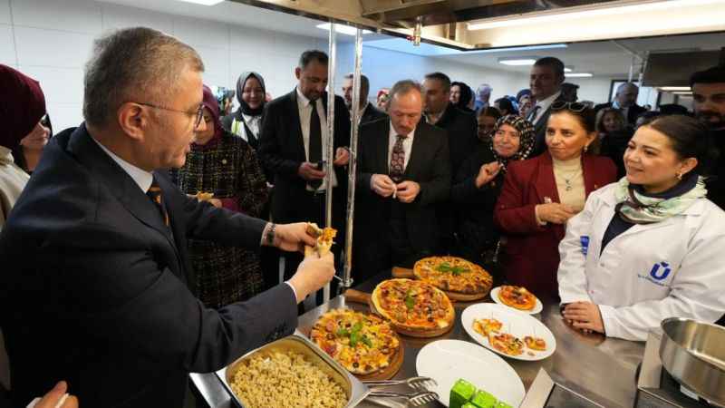 Üsküdar'da Mutfak Sanatları Akademisi açıldı Üsküdar'da Mutfak Sanatları Akademisi açıldı