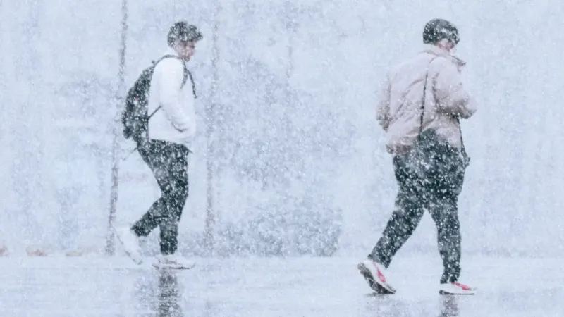 İstanbul Valiliği’nden kar tatili açıklaması: 7 ilçede eğitime ara verildi İstanbul Valiliği’nden kar tatili açıklaması: 7 ilçede eğitime ara verildi