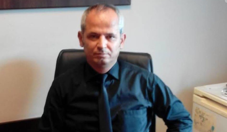 Cumhuriyet Savcısı Boğazından Bıçaklanarak Öldürüldü Cumhuriyet Savcısı Boğazından Bıçaklanarak Öldürüldü