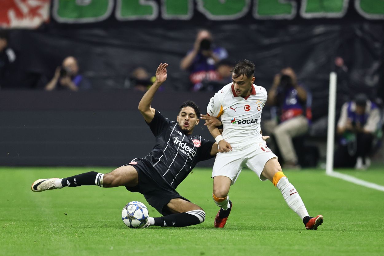 Frankfurt, Galatasaray'ı 5-1 mağlup etti Frankfurt, Galatasaray'ı 5-1 mağlup etti