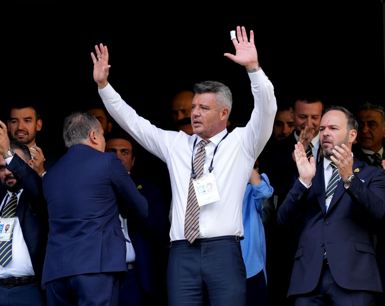 Sadettin Saran: "Umutsuzluğa daha fazla izin vermemek için buradayım" Sadettin Saran: "Umutsuzluğa daha fazla izin vermemek için buradayım"