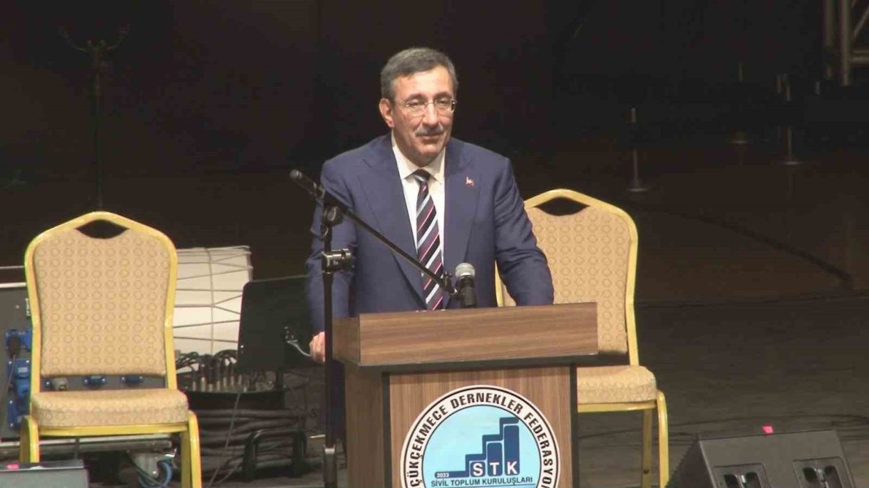 Cumhurbaşkanı Yardımcısı Cevdet Yılmaz: "Terörsüz Türkiye yolunda kararlılıkla ilerliyoruz" Cumhurbaşkanı Yardımcısı Cevdet Yılmaz: "Terörsüz Türkiye yolunda kararlılıkla ilerliyoruz"