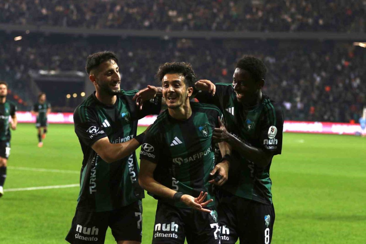 Kocaelispor son üç maçta 9 puan topladı Kocaelispor son üç maçta 9 puan topladı
