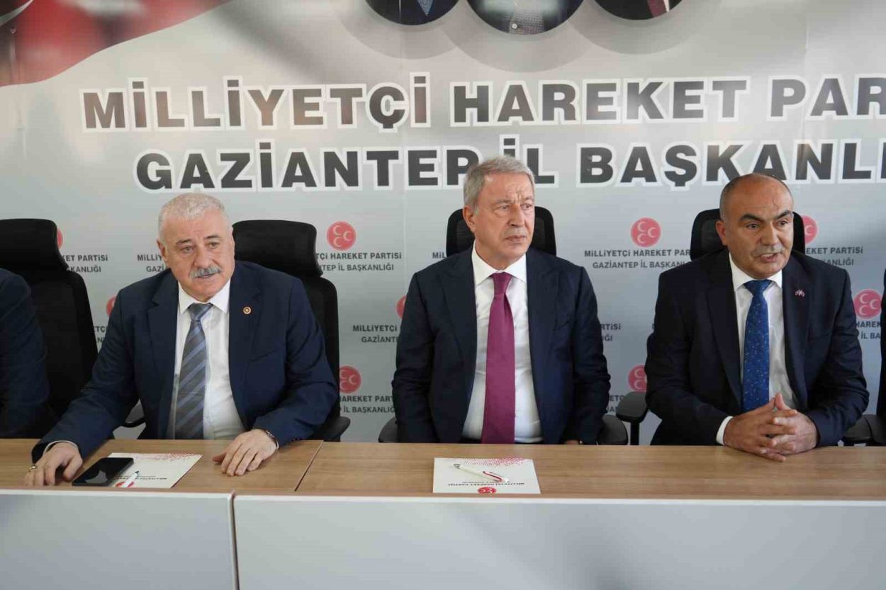 Milletvekili Hulusi Akar: "Terörsüz büyük ve güçlü Türkiye’yi inşa ve ihya edeceğiz" Milletvekili Hulusi Akar: "Terörsüz büyük ve güçlü Türkiye’yi inşa ve ihya edeceğiz"