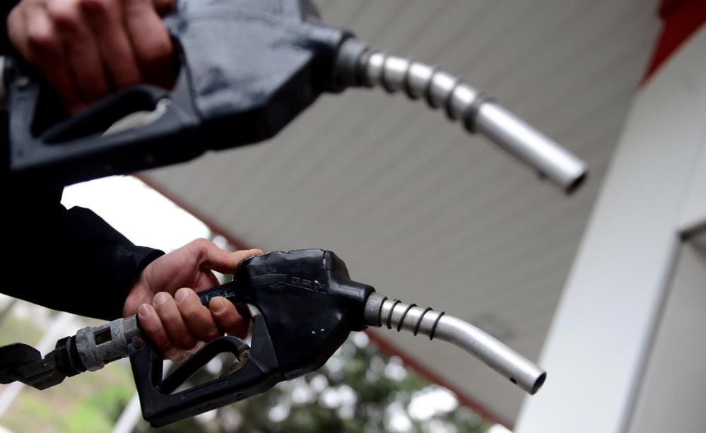 Motorine 3 lira 4 kuruşluk zam  Motorine 3 lira 4 kuruşluk zam