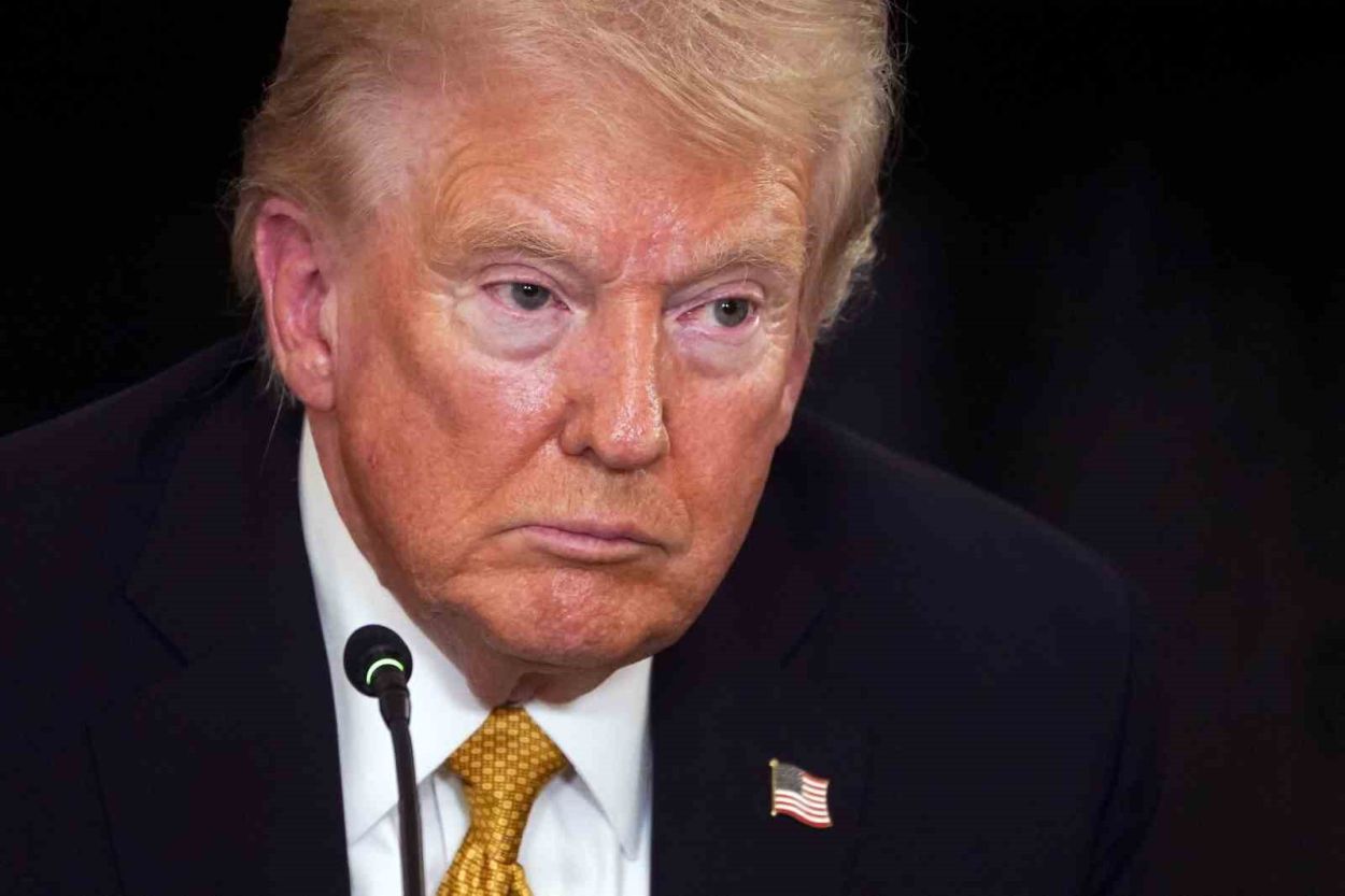 Trump: "Hamas cenazeleri hızlıca teslim etmeli, aksi takdirde diğer ülkeler harekete geçecek" Trump: "Hamas cenazeleri hızlıca teslim etmeli, aksi takdirde diğer ülkeler harekete geçecek"