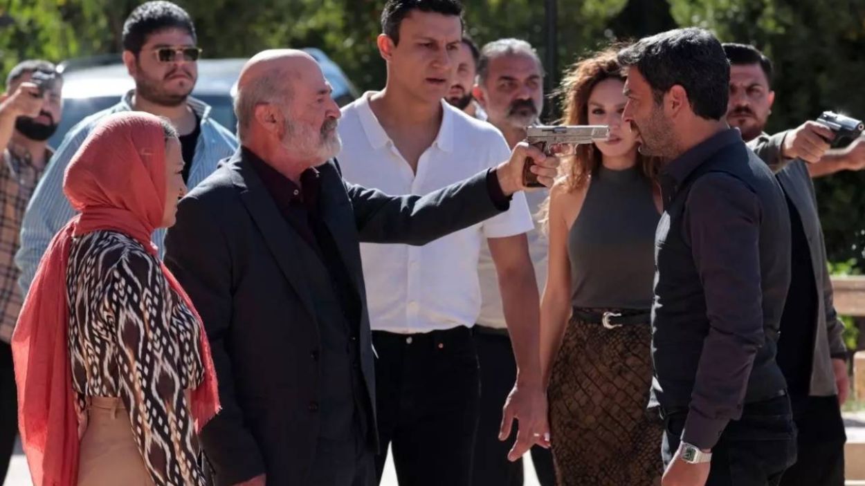 Uzak Şehir tekrarı ne zaman hangi gün saat kaçta oyuncu kadrosu? Uzak Şehir tekrarı ne zaman hangi gün saat kaçta oyuncu kadrosu?