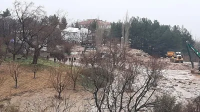 Kayıp iki kişiyi arama çalışmaları sürüyor