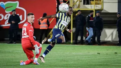 Rekor kıran Enver Valencia, Alex'i geçti