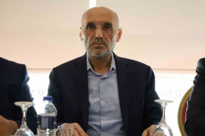 Milli görüşçülerden Saadet Partisi’ne ‘Oynanan oyunu görün’ uyarısı