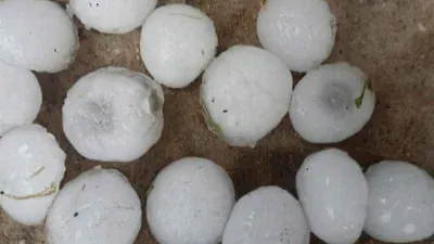 Malatya’da fırtına: Ceviz büyüklüğünde dolu yağdı