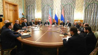 Lavrov, Bayramov ve Mirzoyan arasındaki üçlü görüşme başladı