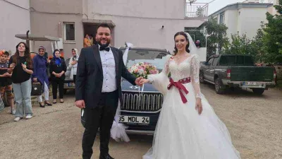 TOGG İzmir’de gelin arabası olarak kullanıldı