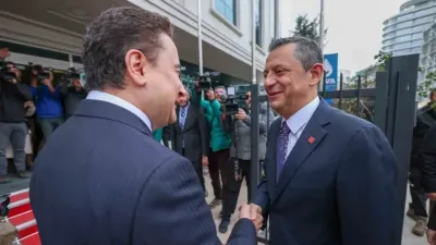 CHP Genel Başkanı Özel'den iki aday iddialarına yanıt: 