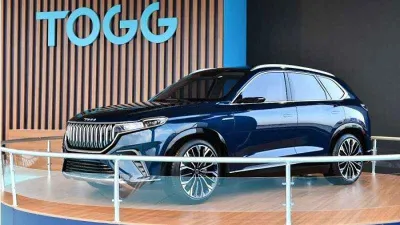 Bakan Varank: “Türkiye'nin otomobilini Aliyev'e teslim etmekten gurur duyuyoruz