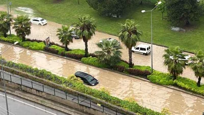 Samsun'u yine sel vurdu