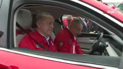 Cumhurbaşkanı Erdoğan ve Azerbaycan Cumhurbaşkanı Aliyev TEKNOFEST’te